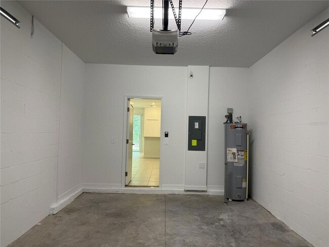 Building Photo - 10232 Trumpet Honeysuckle Wy