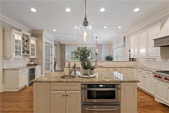 Building Photo - 6327 Howell Cobb Ct