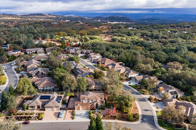 Building Photo - 3766 Mira Loma Dr