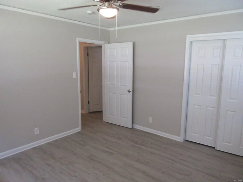 Building Photo - 616 Byrne Dr