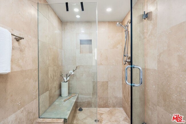 Building Photo - 831 14th St