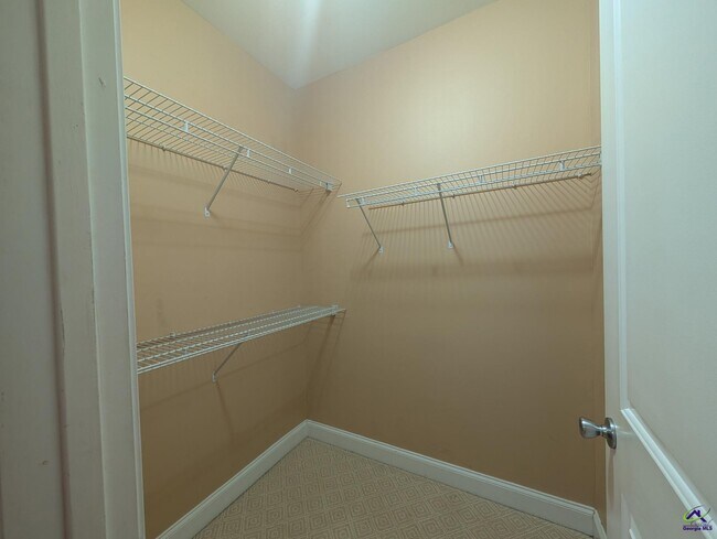Building Photo - 140 Wessex Dr