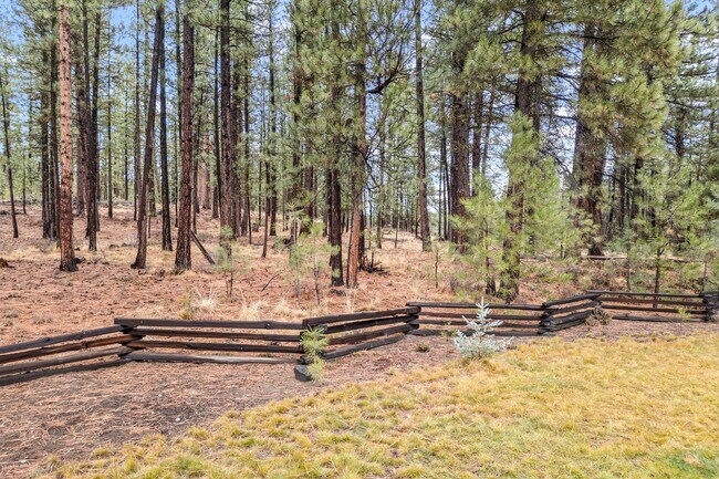 Building Photo - Unfurnished Peaceful River Retreat – Moder...