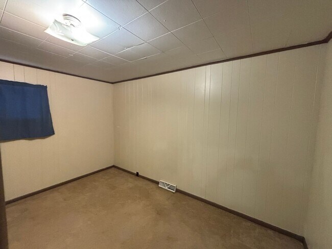 Building Photo - 250 Park Ave