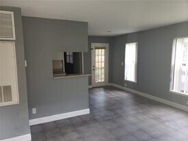 Building Photo - 8761 NW 39th St