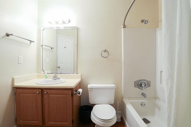 Building Photo - 974 Leeward Pl