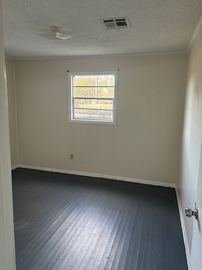 Building Photo - 3503 W Congress St