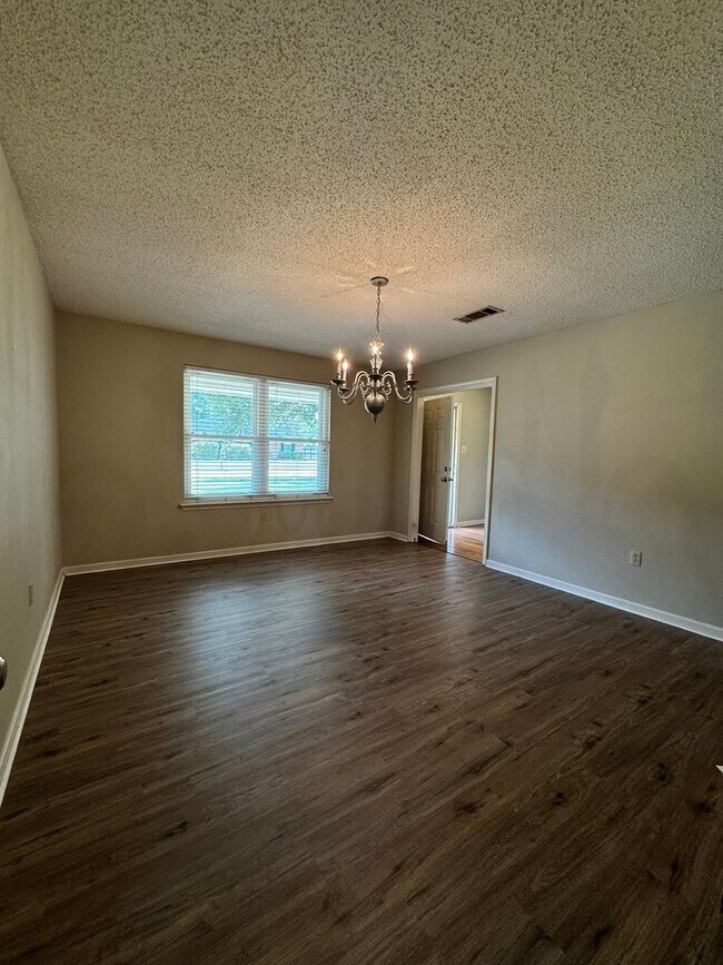 Building Photo - 3BD/2BA House for Lease in Jackson Park - Central Community