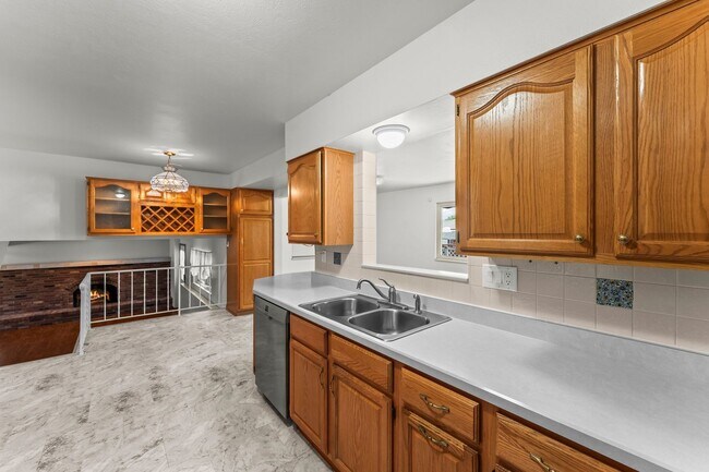 Building Photo - 4025 N Carefree Cir
