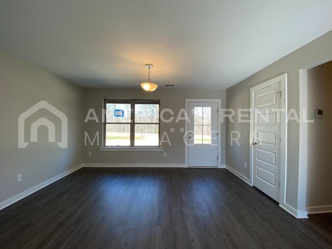 Building Photo - Home for Rent in Talladega, AL! View with 48 Hours Notice!