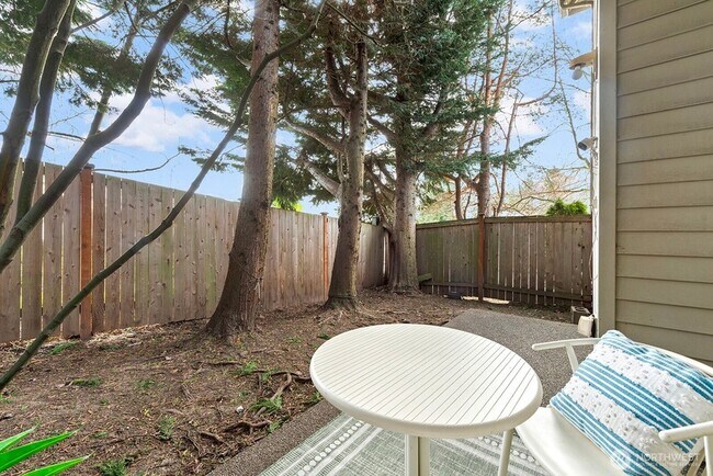 Building Photo - 401 S 51st Ct