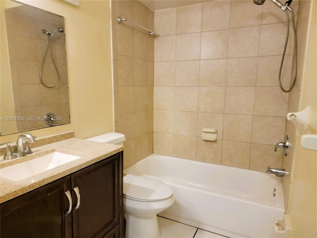 Building Photo - 307 S Ocean Dr