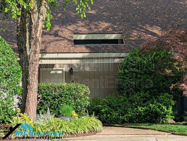Building Photo - 4101-4105 Oaks Dr