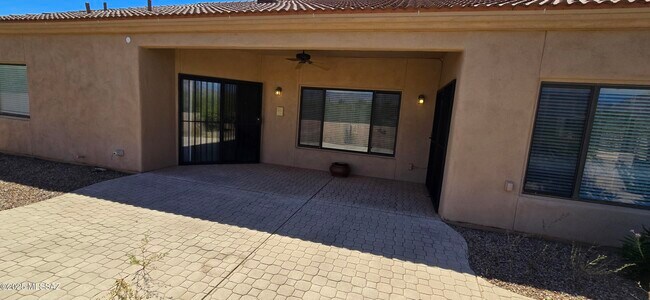 Building Photo - 7659 E Park View Dr