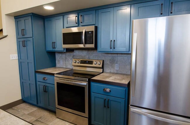 Building Photo - C Street Loft Available Early April!