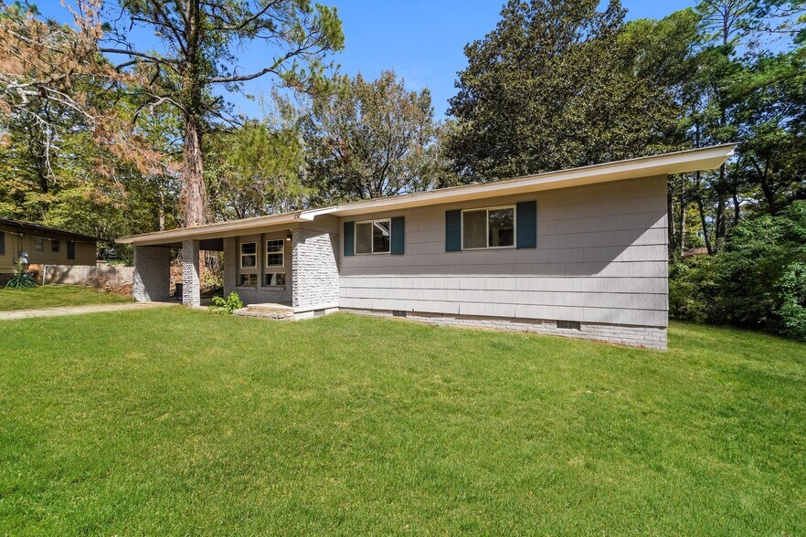 Building Photo - 252 McDowell Park Cir