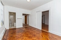 Building Photo - 9312 Avenue M