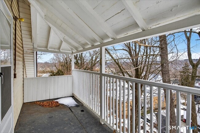 Building Photo - 253 Olivia St