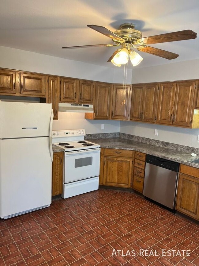 Building Photo - 2519 Wood Ave