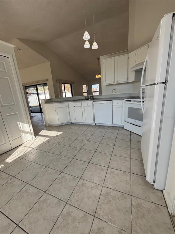 Building Photo - 2211 Fairmont Cir