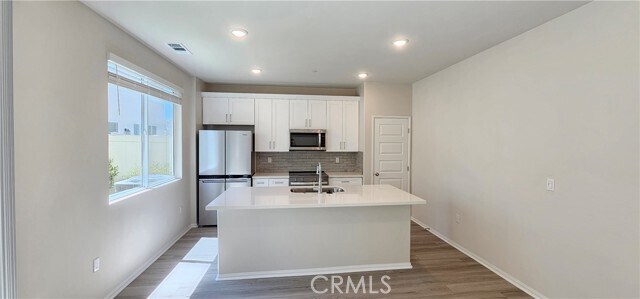 Building Photo - 2093 Bergamot St