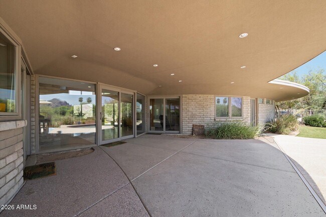 Building Photo - 6111 N Palo Cristi Rd