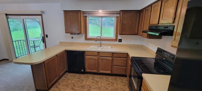 Building Photo - 5208 Ascot Cir