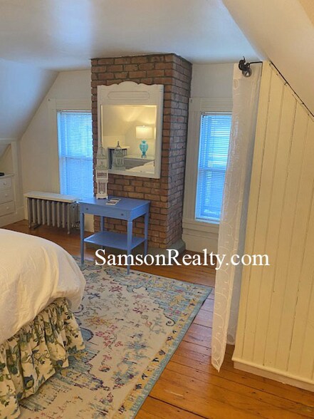 Building Photo - 38 Keene St