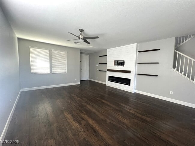 Building Photo - 6316 Silver Edge St