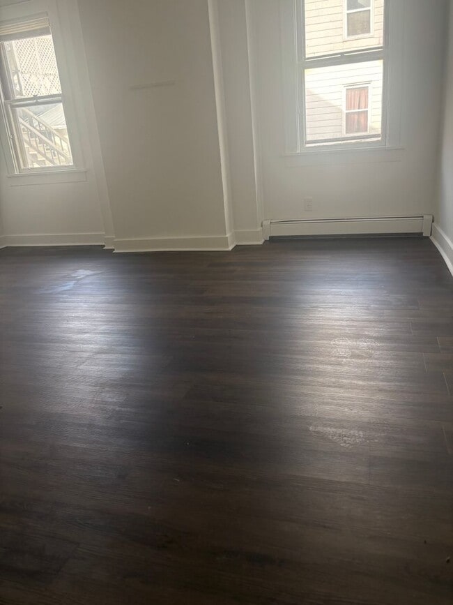 Building Photo - 36 2nd St