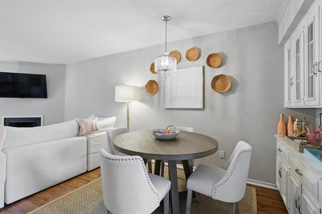 Building Photo - 3212 Daniel Ave