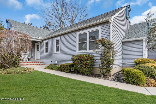 Building Photo - 30 Turnberry Cir