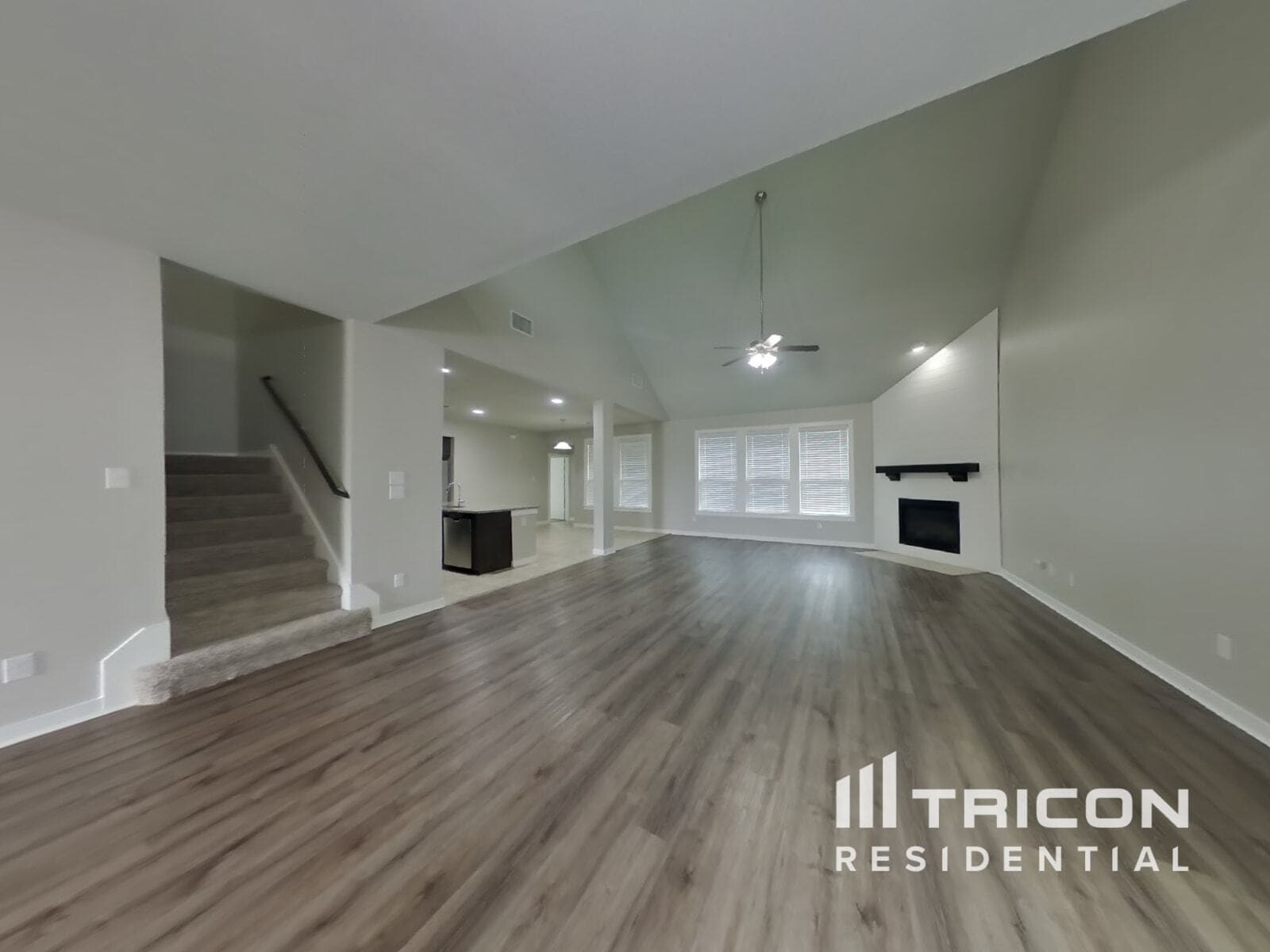 Building Photo - 1620 Village Creek Dr