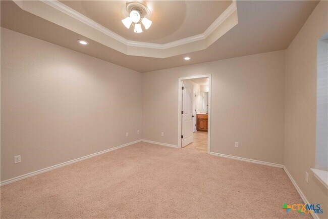 Building Photo - 6201 Flag Stone Dr