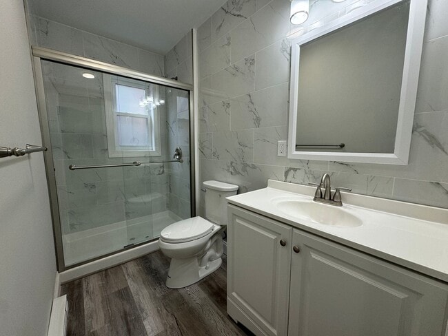 Building Photo - Completely Updated THREE BEDROOM TWIN!
