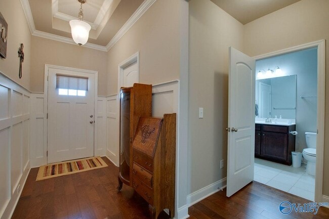 Building Photo - 7206 Lathan Dr SE