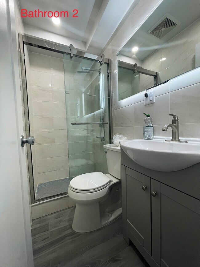 Master Bedroom Bathroom - 5016 46th St