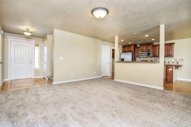 Building Photo - Beautiful 4 bed 2.5 bath home in the perfect Meridian location just off Ustick between Linder and...