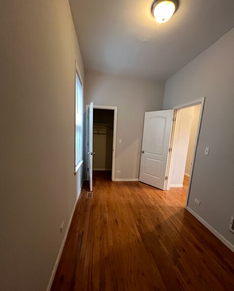 Building Photo - 2416 N Maplewood Ave