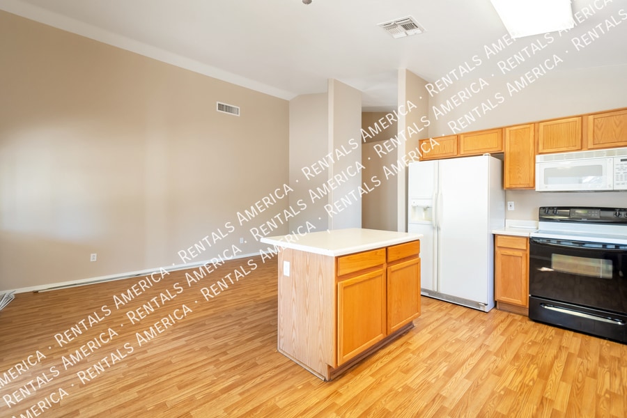 Building Photo - 30740 Maple Chase Dr