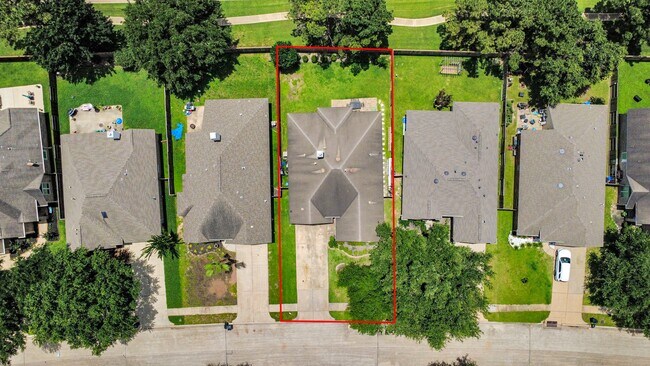 Building Photo - 18027 Parkwille Ln