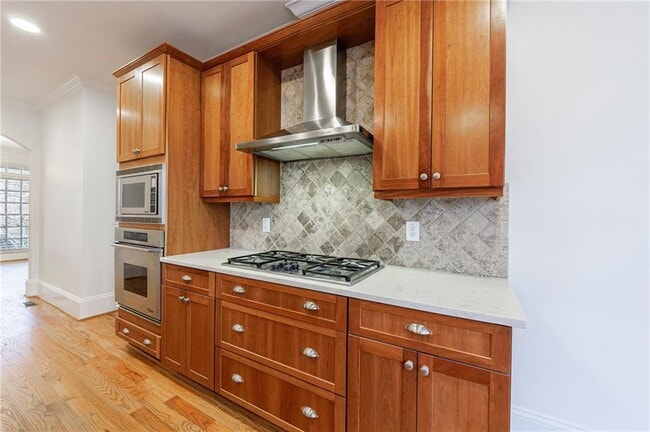 Building Photo - 125 River N Cir