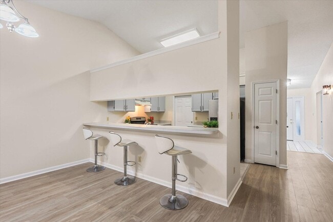 Building Photo - 3588 Wexford Ct