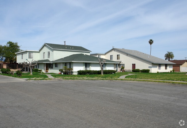 Building Photo - Manzanita Apartments