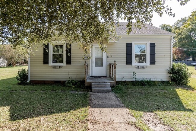Primary Photo - Two Bedroom Home!