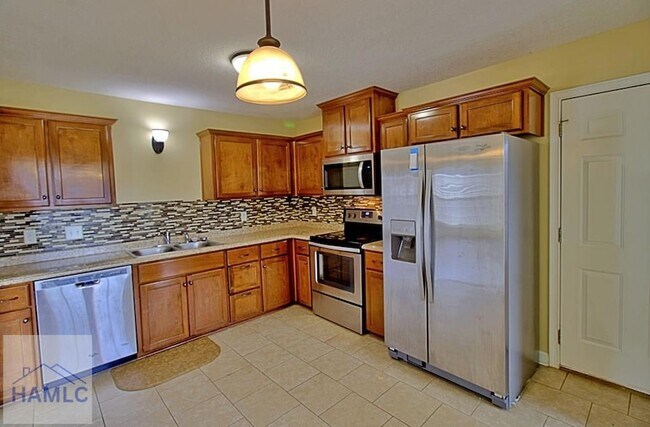 Building Photo - 119 Grandview Dr