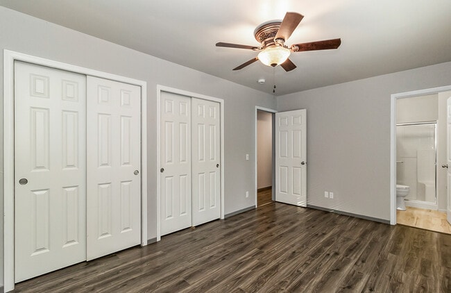 Building Photo - 2132 87th Ave SE