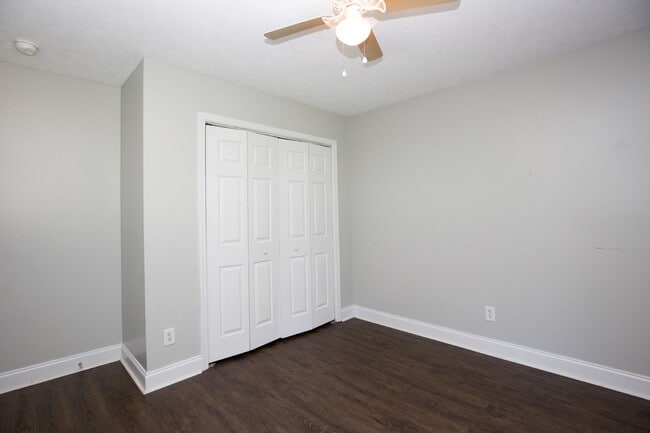 Building Photo - Adorable 3 bedroom 2 bath + Bonus in Raeford