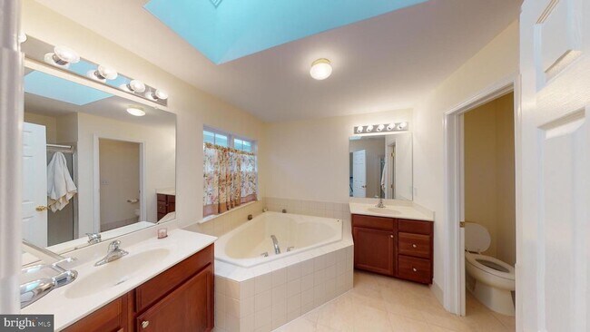 Building Photo - 206 Concord Pl