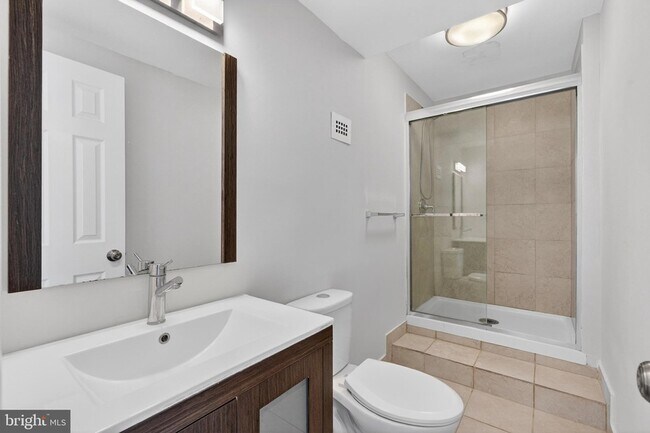 Building Photo - 4241 Columbia Pike